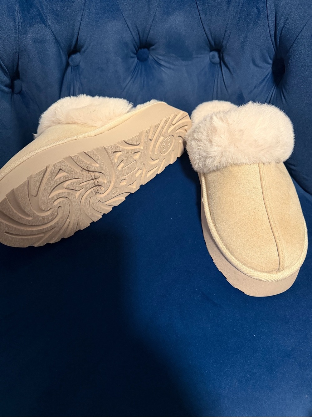 Rouge Cozy Faux-Fur Slip-On Platform Slippers in Cream